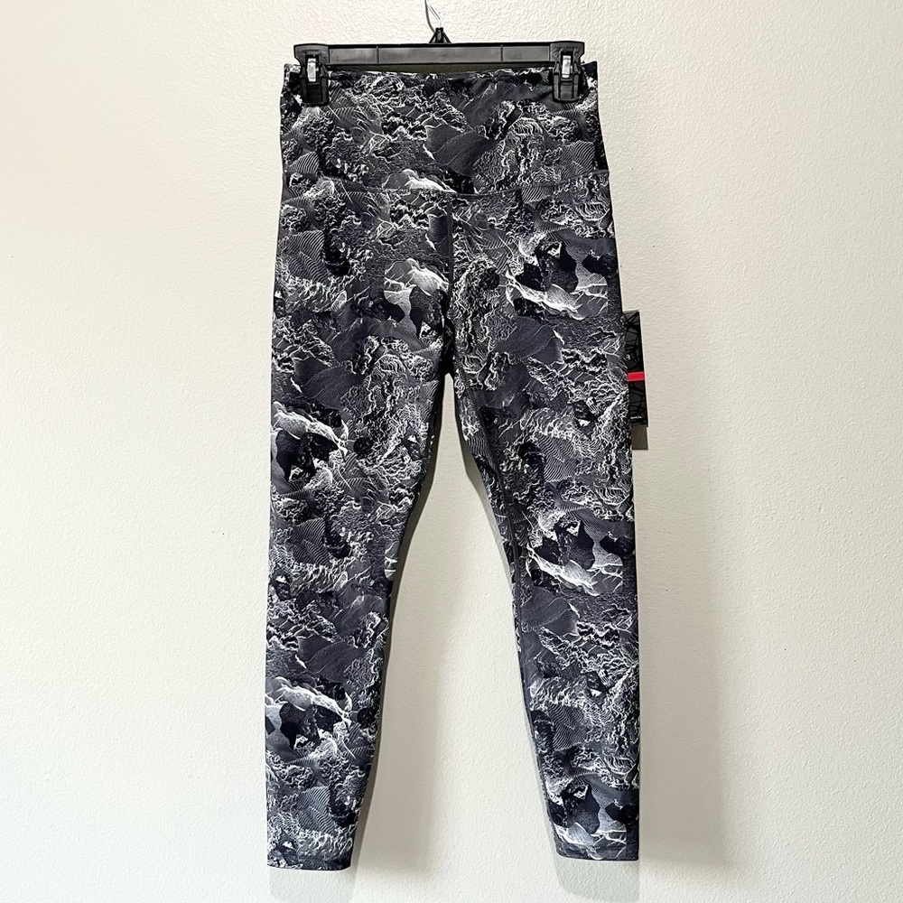 SPYDER ACTIVE- NWT Black and Gray Patterned Leggings Size S
